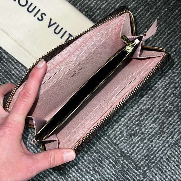 LOUIS VUITTON MONOGRAM CLEMENCE WALLET ZIP AROUND ROSE BALLERINE - Picture 8 of 16